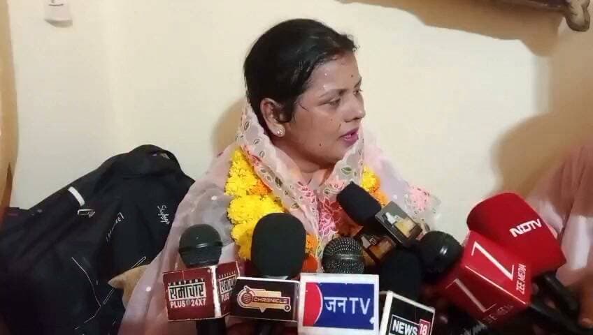 पोकरण चैयरमेन कल्पना रंगा मिडिया से हुई रूबरू...
#jaisalmer #barmer #Bikaner #pokarn All India Mahila Congress