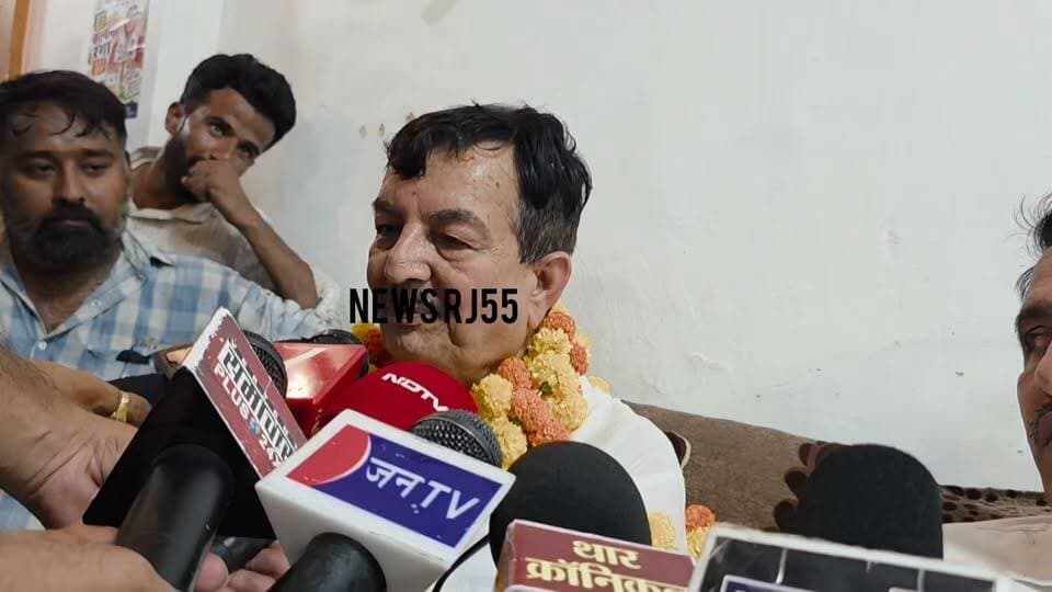 मैने कहा पहले आप पहले आप, पूर्व मंत्री शाले मोहम्मद के स्वीकृत कार्य करवाएंगे पूरे पूर्व SDM और पूर्व पार्षद आईदान माली Shale Mohammad Gajendra Singh Shekhawat Mahant Pratap Puri Shaitan Singh Rathore #pokaran #jaisalmer #jodhpur