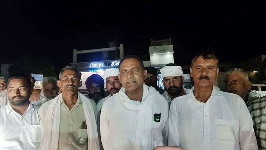 प्रशासन और किसानों की वार्ता रही विफल