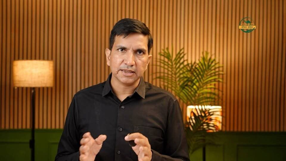 आरक्षण की अब ये नई लड़ाई। आज एसटी में अलग मांगा है, कल ओबीसी में मांग करेंगे। क्या कहता है संविधान?
#SikarSandesh #Sikar #RajasthanNews #Reservation
