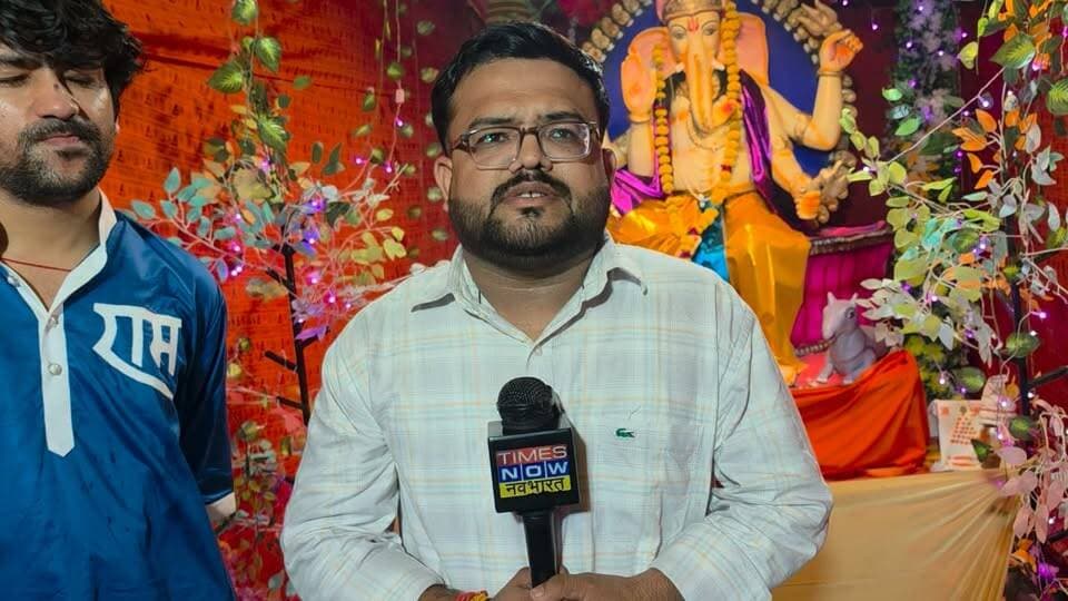 छतरपुर बागेश्वर धाम सरकार का exclusive इंटरव्यू हिन्दू राष्ट्र योगी सरकार के एनकाउंटर मॉडल और पंजाब कथा, सहित सोने की खड़ाऊ को लेकर क्या क्या बोले सुने