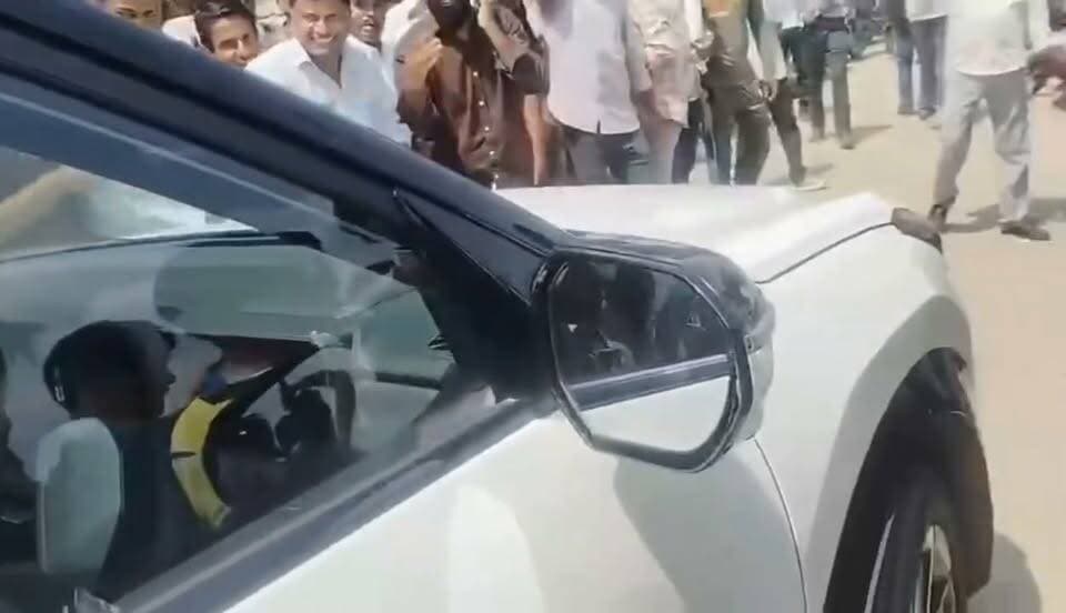 😂 नतीजे आने से पहले ही गाड़ी पर ‘चेयरमैन’ की प्लेट… लेकिन रिजल्ट ने प्लेट ही बदल दी! 🫣🚗