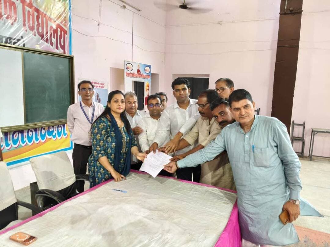 🗳️ परबतसर नगर पालिका में उपाध्यक्ष पद के लिए मुकाबला!
बीजेपी से लोकेश मालाकार और कांग्रेस से हिना खानम ने दाखिल किया नामांकन