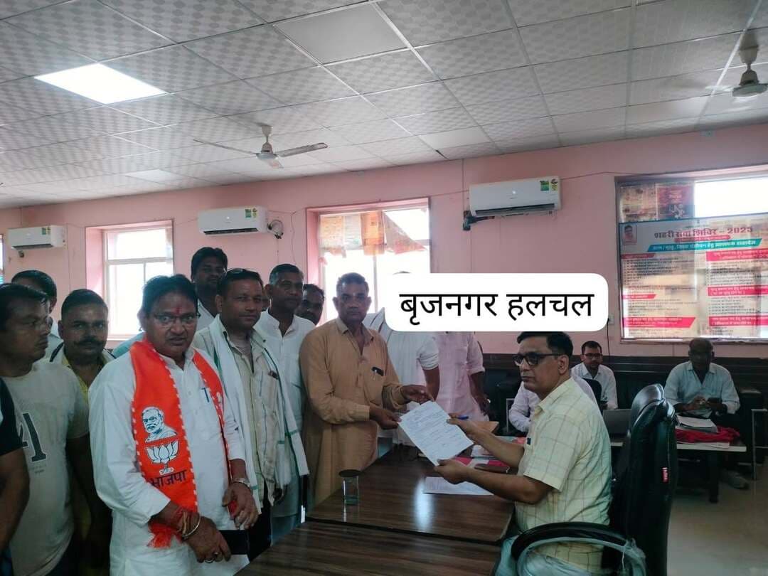 #नगर_पालिका_उपाध्यक्ष_पद_पर_नामांकन_पत्र_दाखिल_करते_नत्थीलाल_मिश्रा____
#बृजनगर____
#अभी_तक_एक_ही_नामांकन_पत्र_दाखिल_हुआ_____