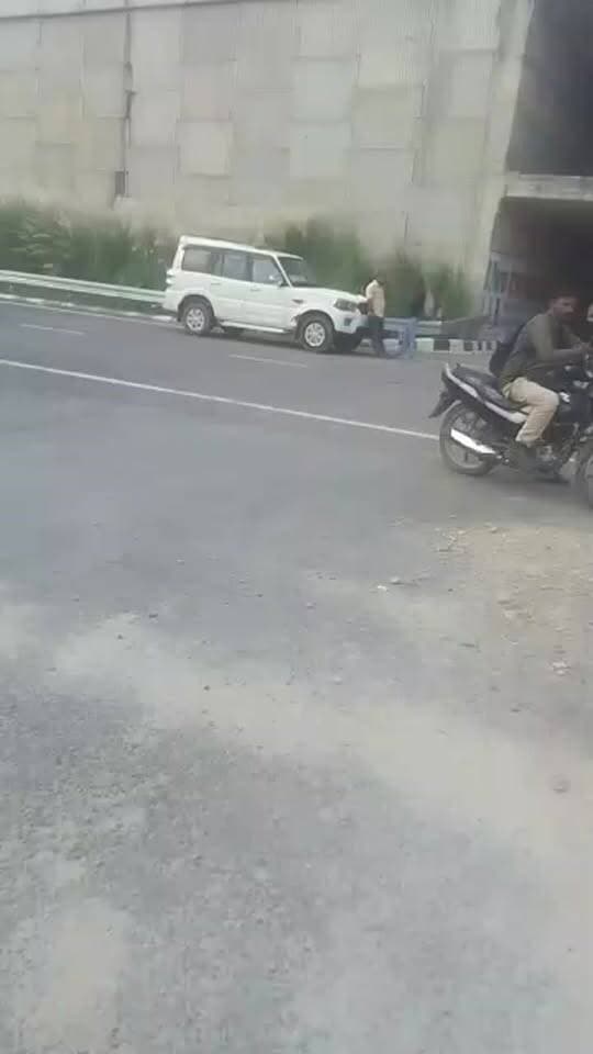 गोरखपुर लिंक एक्सप्रेसवे पर स्थानीय पत्रकारों को भी देना होगा टोल, यूपीईडा अधिकारियों ने कहा—सरकारी गाइडलाइन के अनुसार होगी वसूली