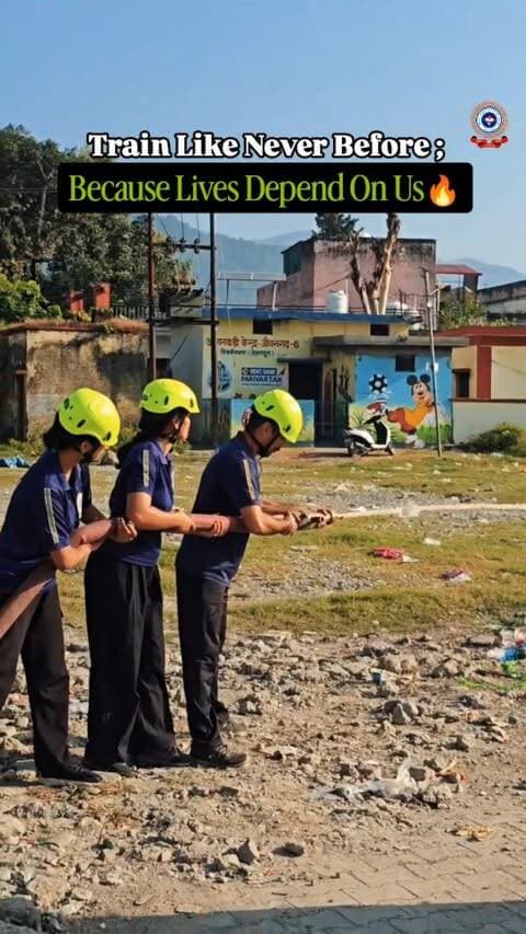 When seconds count, our training makes the difference.
#TrainLikeNeverBefore #FirefighterTraining #SweatInTraining #AlwaysReady #FirstResponders