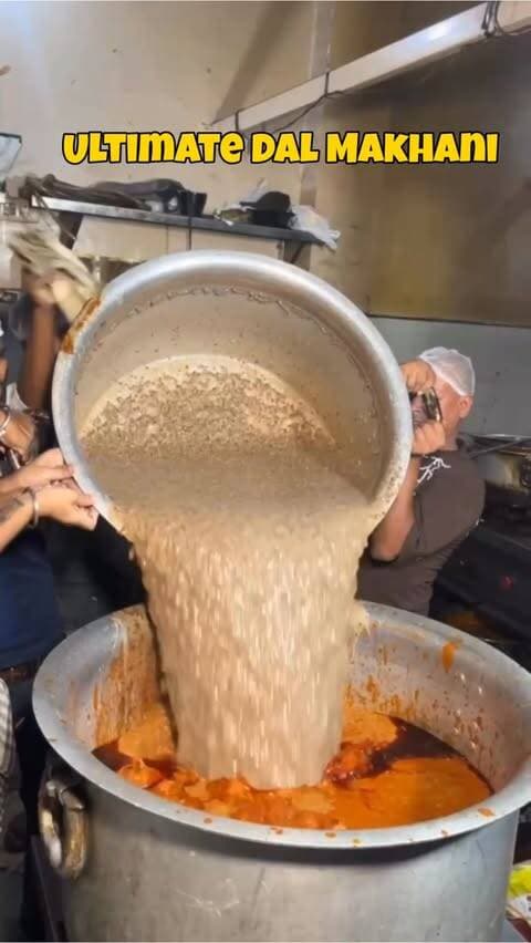 Tag your Dal Makhani Gang !!!!
#dalmakhani #viralreels #delhistreetfood #viralvideos #northindianfood