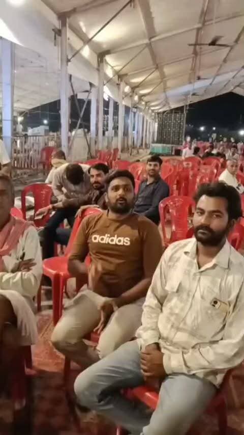 चित्तौड़गढ़:लाखो खर्च करने के बाद भी मण्डफिया सांवरिया जी मे कवि सम्मेलन रहा फ्लॉफ खराब साउंड बने वजह, लोग कार्यक्रम बीच मे छोड़कर गए, कुर्सियां हुई खाली, मन्दिर मण्डल की अव्यवस्थाओं की खुली पोल.....!!
@dm_chittorgarh @official_shri_sawariya_seth @sanwaliyaseth.ji #sanwaliya_seth_ji #madfiya