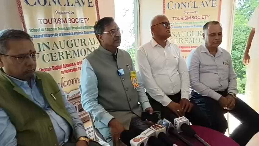 हरिपुर ।। News123 ।। नंदपुर किला को गोद लेगा केंद्रीय विश्वविद्यालय, हेरिटेज सर्किट से जुड़ेगा गुलेर
संरक्षण, पर्यटन विकास और कांगड़ा मिनिएचर कला के पुनर्जीवन पर जोर; कॉफी टेबल बुक और म्यूजियम बनाने की योजना
