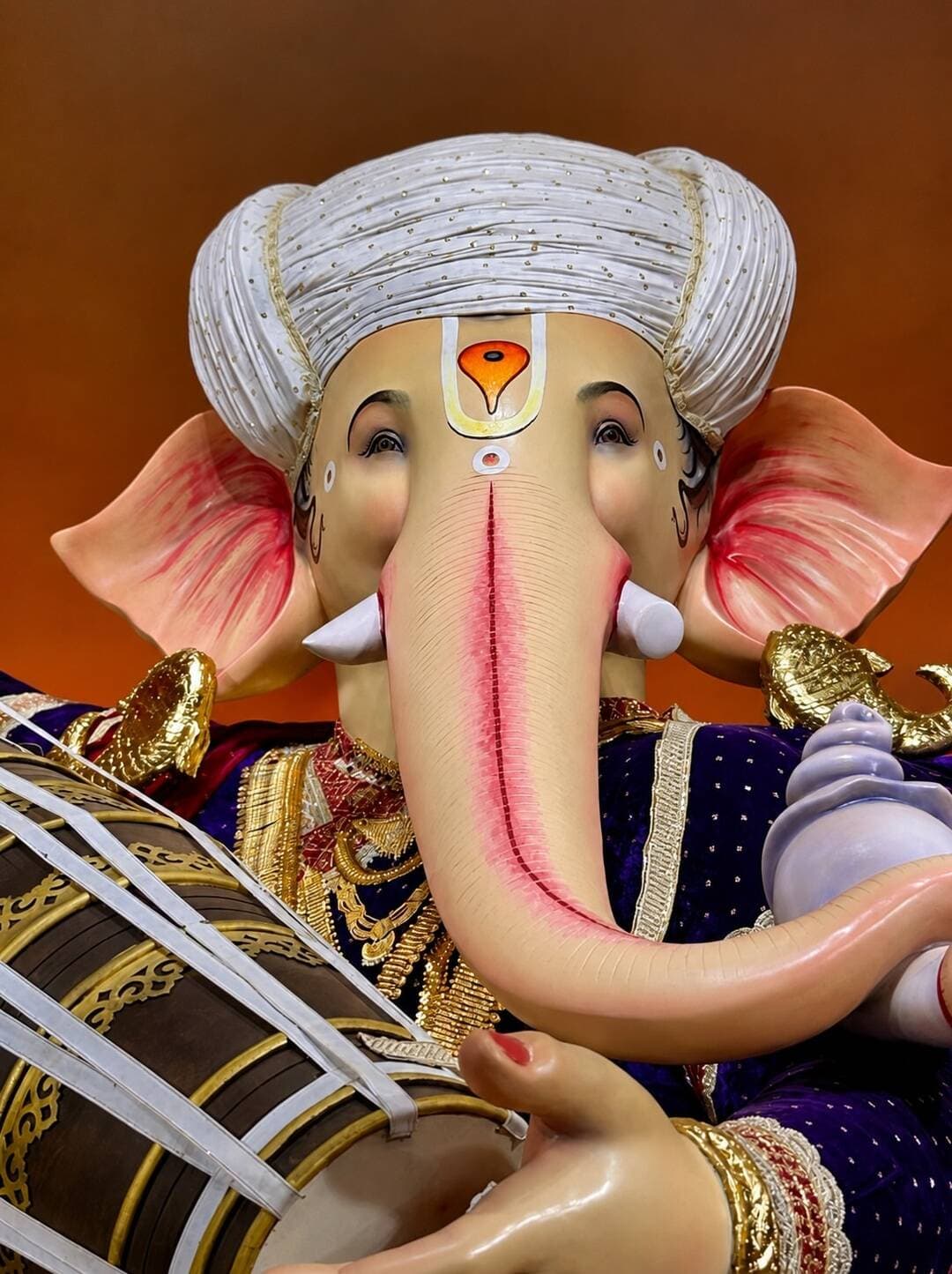 📷 In Frame:
Parel Cha Raja
Lalbaug Cha Raja
Om Tandav
Mumbai Cha Raja
Parel Cha Maharaja
Parel Cha Lambodar
Raja Tejukayacha
Parel Cha Samrat
Khetwadi Cha Morya
Mumbai Cha Anant