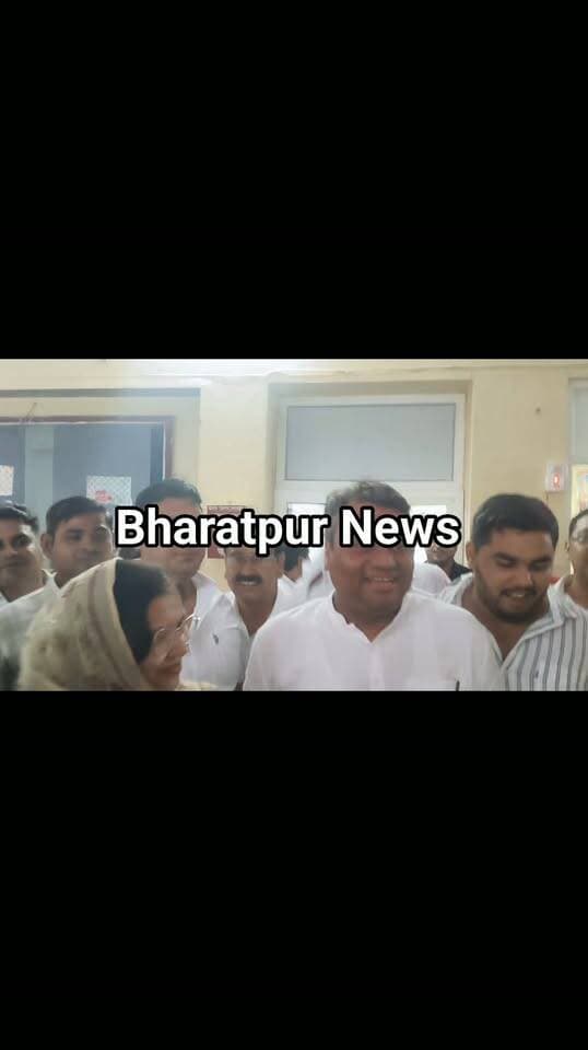 भरतपुर - डिप्टी मेयर बनी अंबिका सैनी, 64 में से 49 मत पड़े, कांग्रेस उम्मीदवार गजेंद्र को मिले 15 मत , अंबिका सैनी को है भाजपा का समर्थन, भाजपा का बना डिप्टी मेयर