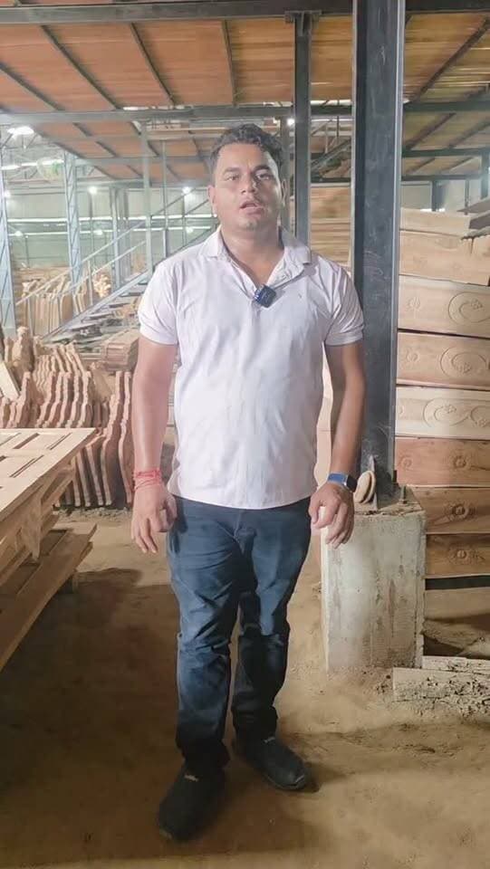 सिर्फ ₹2000 में खिड़की और ₹5000 में शानदार सागवान का दरवाजा!