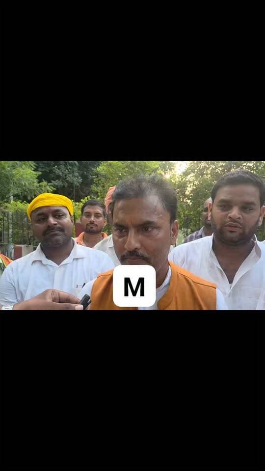बड़हरा सीओ के पुतला दहन के बाद पकड़ी पंचायत के मुखिया अनिल सिंह का आया बयान