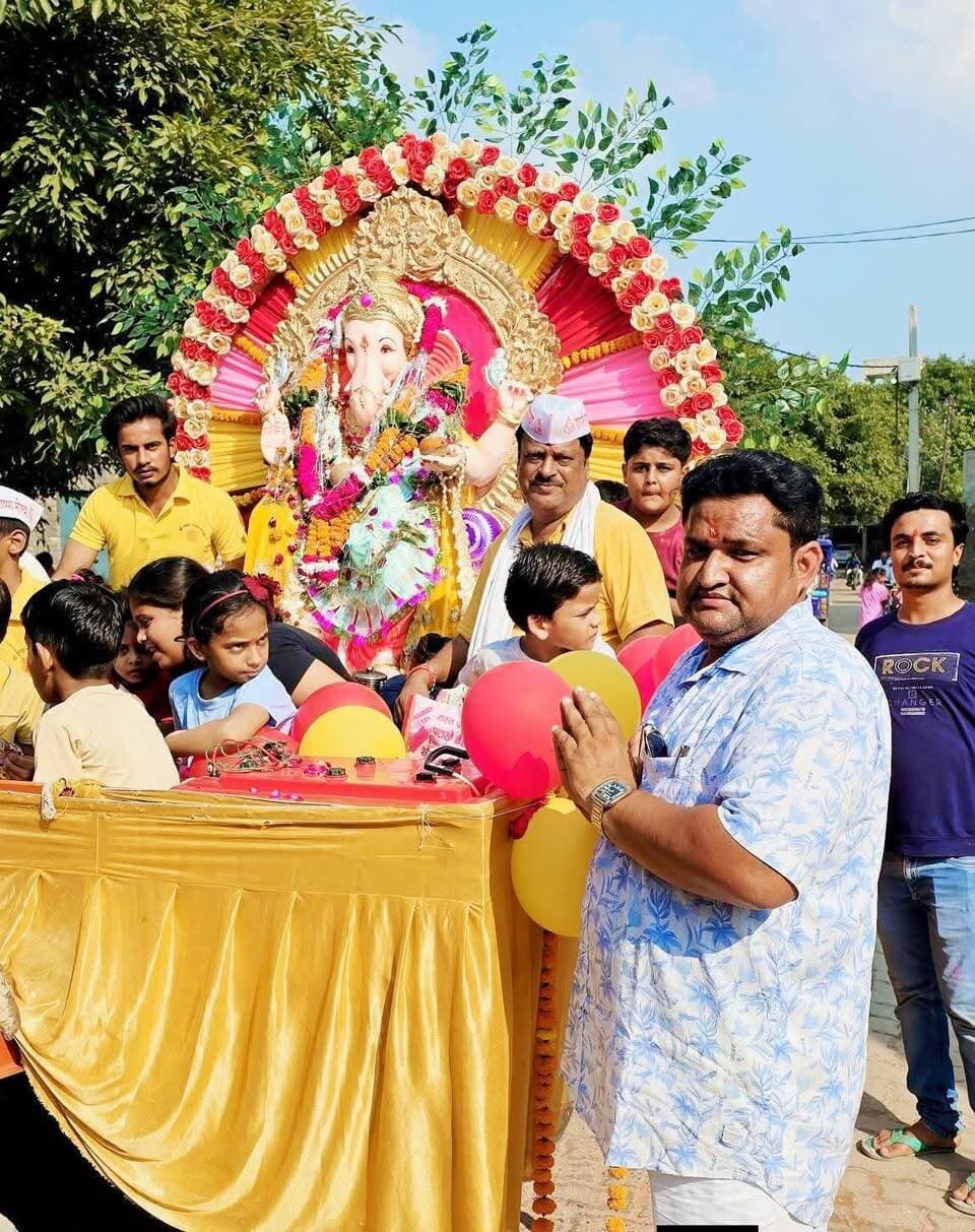 #तिलहर नगर के #मुख्य_मार्गों पर #भगवान_गणेश की #शोभा यात्रा #निकाली गई।