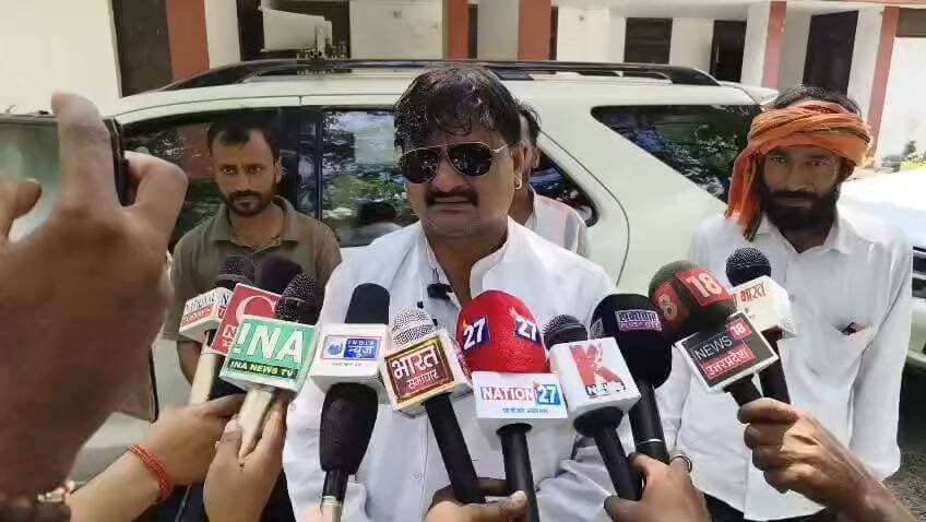 पूर्व मुख्यमंत्री अखिलेश यादव के रायबरेली दौरें पर बीजेपी नेता पुष्पेंद्र सिह का बड़ा बयान
Samajwadi Party Akhilesh Yadav BJP INDIA Keshav journalist