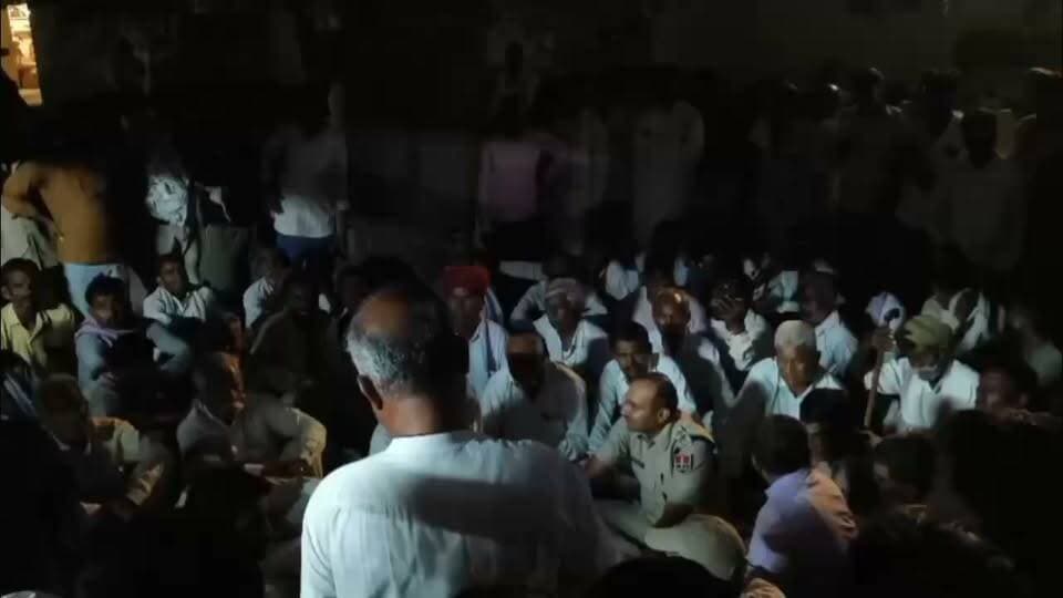 कोलायत में चल रहा धरना हुआ समाप्त, पूनम राम मेघवाल की मौत के मामले में बनी सहमति
जाने पूरी खबर
Bhanwar Singh Bhati