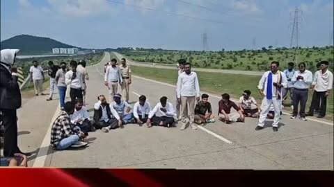 एलएलबी की फीस SC-ST के लिए 2,313 से 10,000 हुई: शाजापुर में भीम आर्मी ने चक्काजाम किया, आश्वासन पर माने @azad_.pawan_damdiya_15_7
