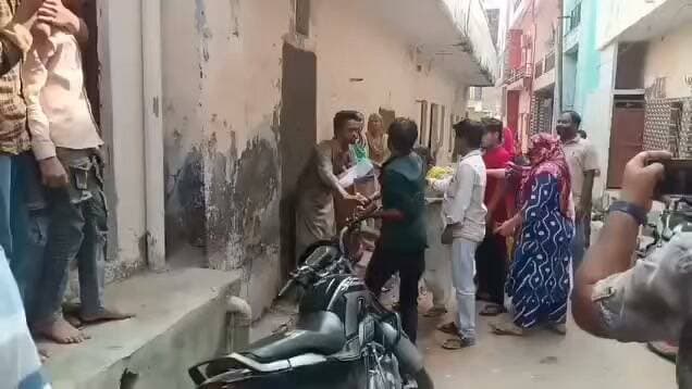 हमीरपुर में जमीन विवाद में दो पक्षों के बीच हुआ बवाल.