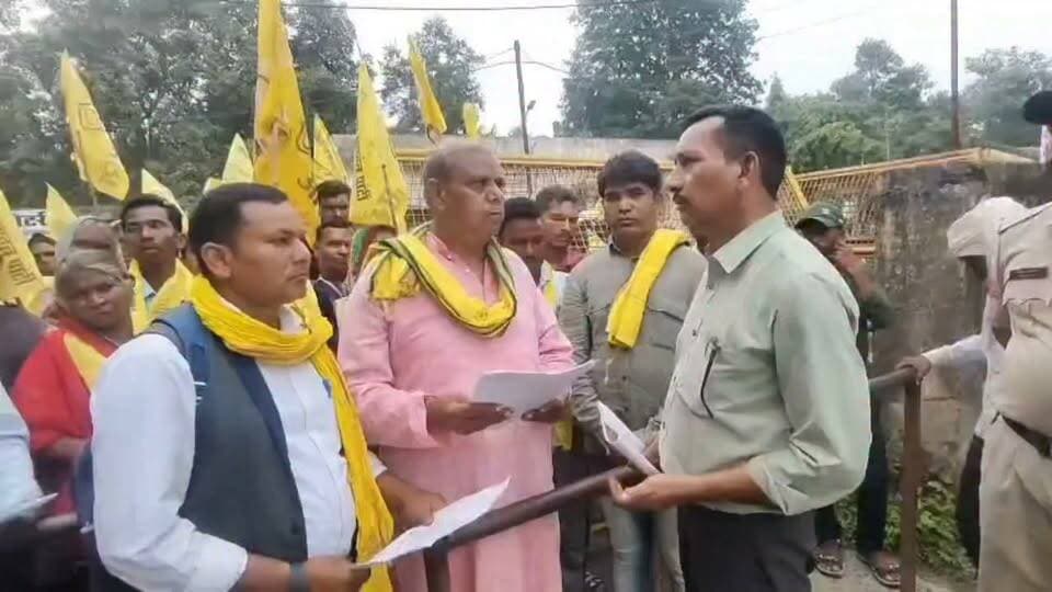 गो.ग.पा. ने दिया ज्ञापन