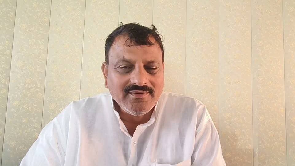 ब्लॉक प्रमुख अरविंद मिश्र ने पेश किया विकास कार्यों का रिपोर्ट कार्ड, विरोधियों के हौसले पस्त !
#chitrakoot #interview #manikpur