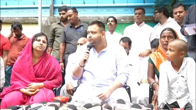 तेजस्वी यादव ने कहा बिहार में बेटियों असुरक्षित।
.
.
#bihar #tejaswiyadav #newsexpress