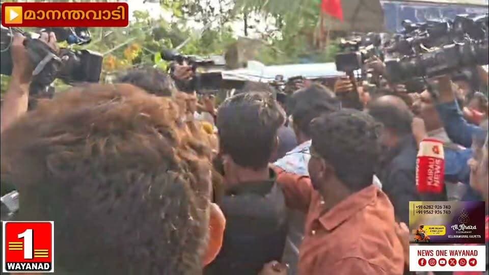 ആൻ്റോ അഗസ്ത്യൻ ജയിൽ മോചിതനായി , മധുരം നൽകി സ്വീകരിച്ച് ജീവനക്കാർ
#newsonewayanad