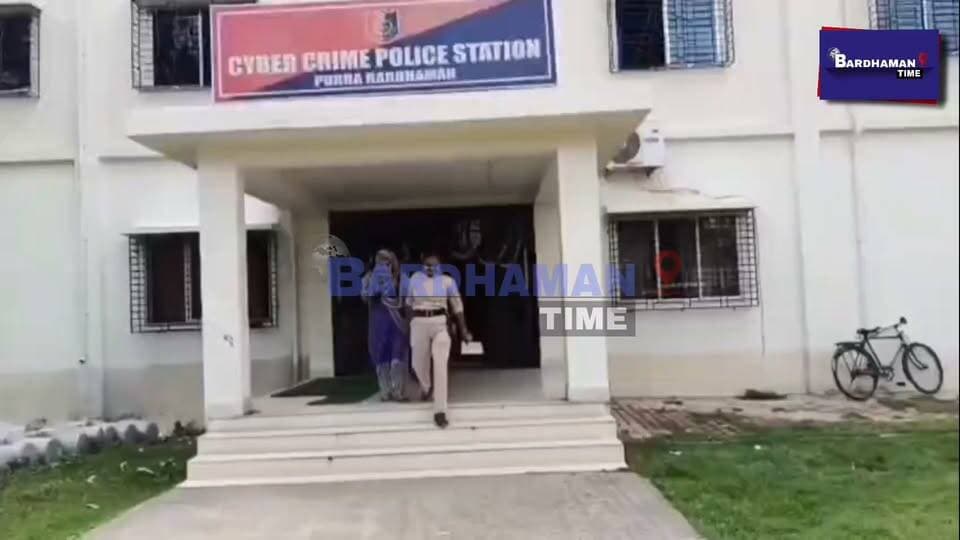 গ্রাহকদের অজান্তেই ক্রেডিট কার্ড থেকে তুলে নেওয়া হচ্ছিলো হাজার হাজার টাকা,অভিনব প্রতারণার খপ্পরে বহু গ্রাহক Bardhaman Time
#PurbaBardhaman #saktighar #scam #money