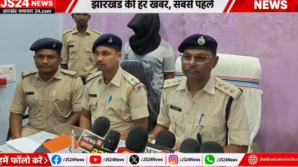 झारखंड:मारपीट और स्कूटी क्षतिग्रस्त के मामले में पुलिस ने अभियुक्त को गिरफ्तार करते हुए भेजा जेल