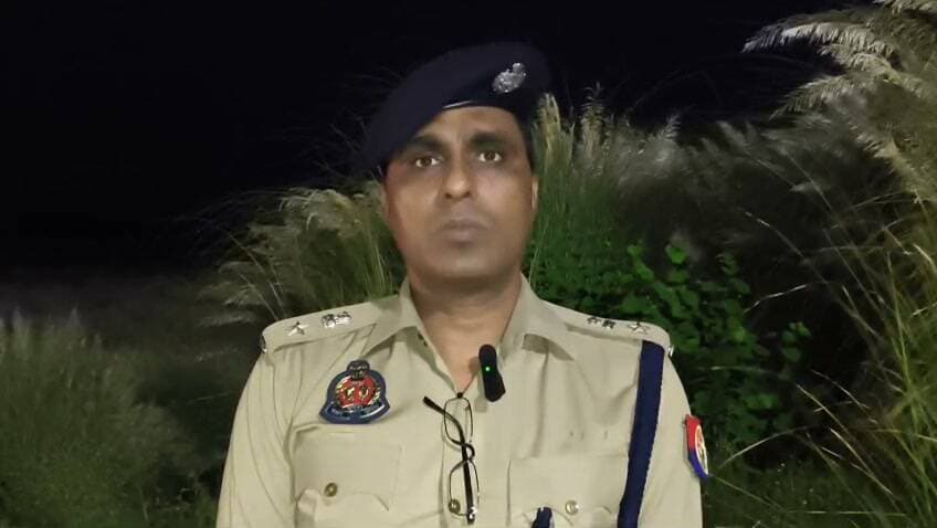 गोलीकांड में पत्नी समेत तीन की हत्या के बाद घेरेबंदी के दौरान आरोपी ने बच्चे को भी मारी गोली; पुलिस की जवाबी कार्रवाई में आरोपी की भी मौत, बच्चे की भी गई जान, दो अन्य बच्चे बचे
https://abckhabar.in/?p=8492