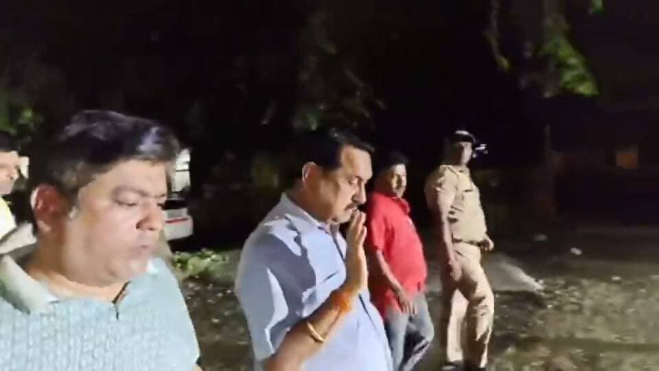 छोड़ूंगा नहीं किसी को-बेहड़
पुलिस के ऊपर ताबड़तोड़ हमला, विधानसभा सत्र का इंतजार