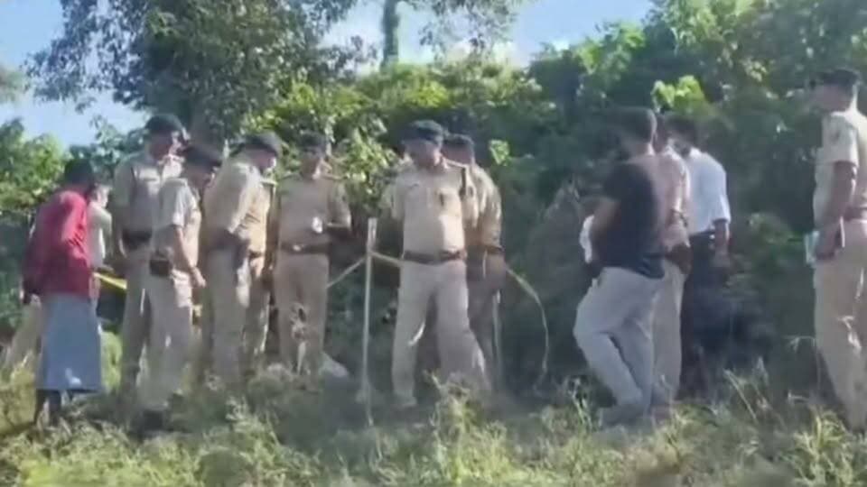 बेगूसराय के तेघरा में 5 साल के बच्चे की हत्या करके लाश को खेत में फेंक दिया