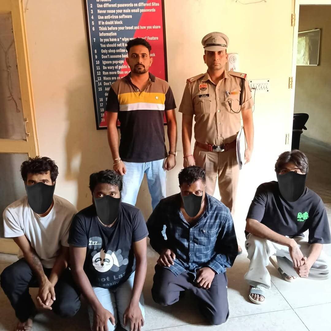 पुलिस प्रेस नोट 23.09.2026
*रिटायर्ड बैंक कर्मचारी से निवेश के नाम पर 3,21,999 रुपये की ठगी, सॉफ्टवेयर इंजीनियर सहित 3 गिरफ्तार, साइबर थाना बल्लभगढ की कार्रवाई*
फरीदाबाद- बल्लभगढ़ क्षेत्र के अंतर्गत निवेश के नाम पर रिटायर्ड बैंक कर्मचारी से 3,21,999 रुपये की ठगी करने के एक मामले में कार्रवाई करते हुये साइबर थाना बल्लबगढ की टीम ने 3 आरोपितों को गिरफ्तार किया है जिनकी पहचान अंकुर श्रीवास्तव(36) वासी जिला लखनउ उत्तर प्रदेश, विवेक राय(20), प्रकाश सरकार(33) वासी ऋषिकेश उत्तराखण्ड के रूप में हुई है। जिनको पुलिस टीम ने 21 सितंबर को उत्तराखंड से काबू किया है।
पुलिस प्रवक्ता अनुसार सेक्टर-7D निवासी एक व्यक्ति ने पुलिस को दी अपनी शिकायत में बताया कि उसने 16 अप्रैल 2026 को फेसबुक पर 21,999 रुपये निवेश करने का विज्ञापन देखा था। विज्ञापन पर क्लिक करते ही उसे एक व्हॉट्सएप नंबर से मैसेज आया, जिसने उसे शेयर ट्रेडिंग में पैसे निवेश करने के लिए सुझाव दिए, जिसके बाद उसने शेयर मार्केट में पैसे निवेश करने के लिए अपनी सहमती दे दी और 16 अप्रैल से 29 अप्रैल तक कुल 3,21,999 रुपये निवेश किये। जिसके बाद उसे कोई पैसा वापस नही मिला। जिसकी शिकायत पर थाना साइबर बल्लबगढ में मामला दर्ज कर जांच आरंभ की गई थी।
प्रारंभिक पूछताछ में सामने आया कि तीनों आरोपी खाता प्रोवाईडर हैं। प्रकाश सरकार ने विपुल रॉय से कपिल का खाता लेकर आगे विवेक व अंकुर को दिया था। विवेक व अंकुर ने यह खाता टेलीग्राम के माध्यम से आगे ठगो को भेजा था। अंकुर B.Tech पास है व सोफ्टवेयर इंजीनियर है। वहीं विवेक 12वीं व प्रकाश 8वीं पास है। आरोपितों को माननीय न्यायलय में पेश कर जेल भेजा गया है। कपिल व विपुल रॉय को पहले ही गिरफ्तार किया जा चुका है।
पुलिस प्रवक्ता