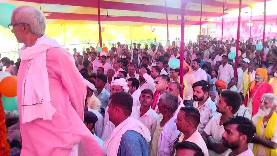 Live: हनुमानगढ़ी के महंत संदीप दास जी महाराज पहुंचे मधकौल गांव में भव्य स्वागत
#Madhkaul #Belsand #Sitamarhi #MahantSandipDas #Hanumangarhi #Ayodhya #MadhkaulNews #BelsandNews #SitamarhiNews #BiharNews #SantSamagam #DharmikSamacha बेलसंड की आवाज