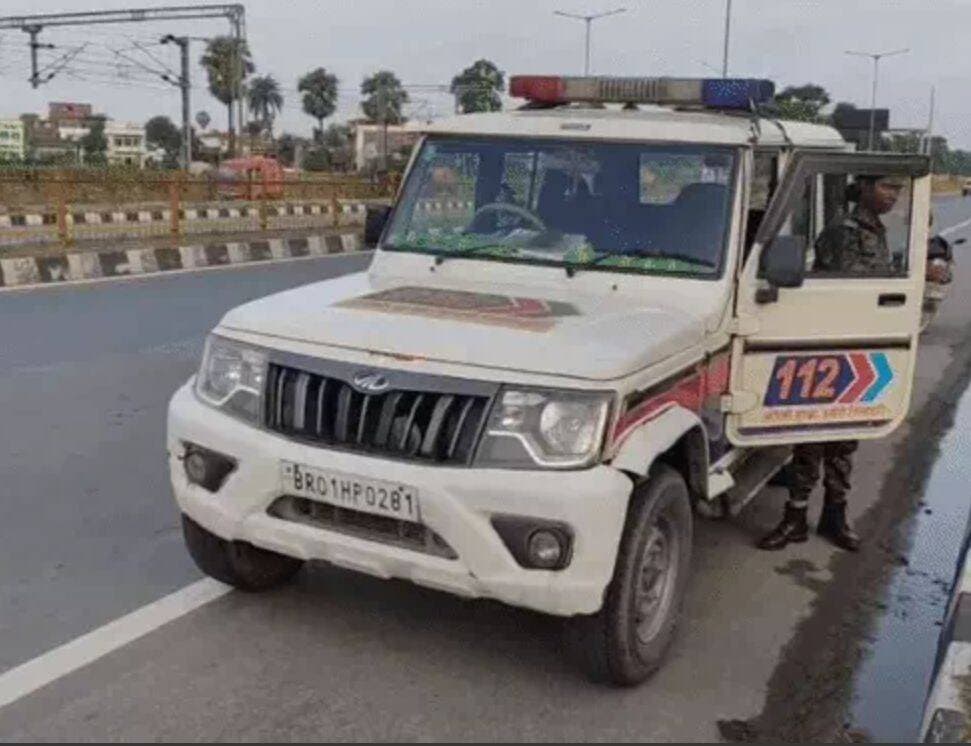 युवती से छेड़खानी का विरोध करने पर हमला: पुलिस भर्ती की तैयारी कर रही युवती को 15-20 दिनों से कर रहा था परेशान, घर पहुंचकर चाकू से सिर पर किया वार
पूरी खबर कमेंट में पढ़ें