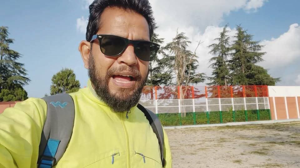 लंबे समय बाद खिलाड़ियों के लिए खुला कंडोलिया ग्राउंड, बच्चों की खेल प्रैक्टिस फिर शुरू
पौड़ी का कंडोलिया ग्राउंड लंबे समय से बंद रहने के बाद एक बार फिर खेल प्रेमियों और खिलाड़ियों के लिए खोल दिया गया है। ग्राउंड खुलने से बच्चों और स्थानीय खिलाड़ियों में उत्साह है। अब बच्चे रोजाना की तरह मैदान में पहुंचकर विभिन्न खेलों की प्रैक्टिस कर सकेंगे।