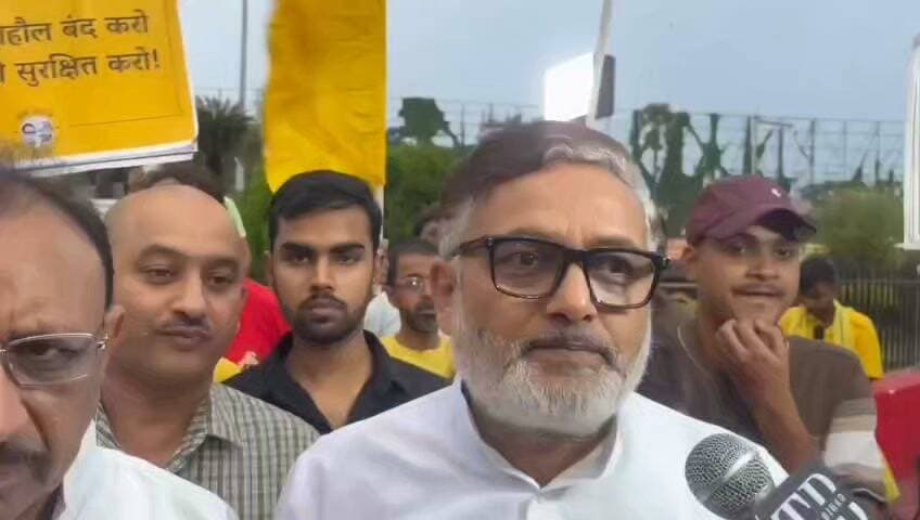 *जमुई में नाबालिग छात्रा से छेड़खानी के विरोध में जन सुराज संघर्ष वाहिनी का प्रदर्शन, दोषियों के खिलाफ सख्त कार्रवाई की मांग*