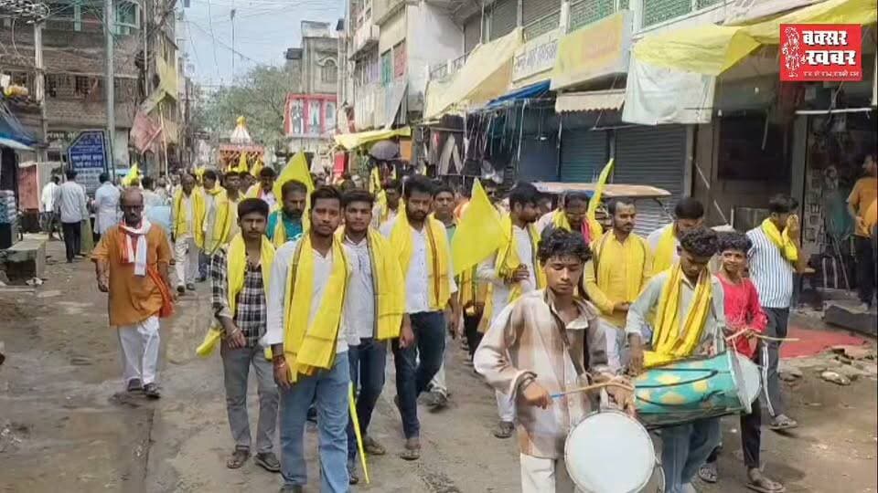 बक्सर : वामन द्वादशी पर निकाली गई भव्य रथ यात्रा का नजारा