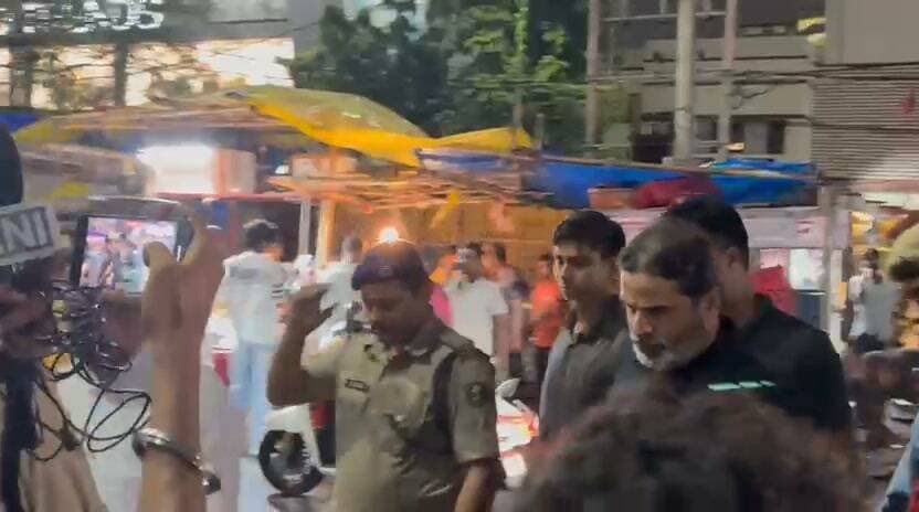 #BIG_BREAKING,पटना के वार्ड नंबर 24 के पूर्व वार्ड पार्षद अनिल यादव को लगी गोली, जन सुराज के सूत्रधार प्रशांत किशोर देखने पहुंचे उदयन अस्पताल बोरिंग रोड #viralreels #viralreelschallenge #viralchallenge #viralpost #videogames #vacaciones #newyork #2026Goals
