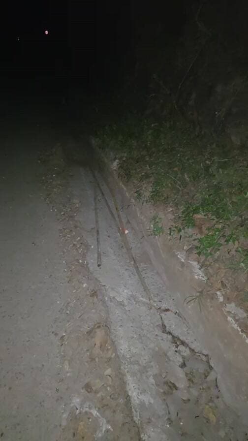 Live: रूद्रप्रयाग बाईपास में चोरी की घटना!! पेयजल लाइन के पाइप चोरी कर रहे गिराेह के सदस्य को पकड़ा, सतर्क रहें सावधान रहें!!