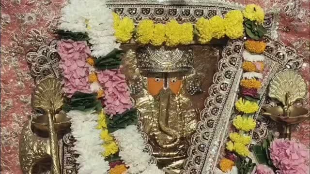 पांडवों के अज्ञातवास से जुड़ा अलीगढ़ का रहस्यमयी गणेश मंदिर, जागृत स्वरूप में विराजमान हैं गणपति*