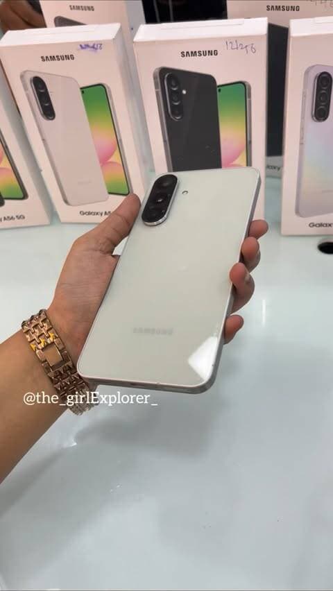 Meet the new Galaxy A56 & A36 5G — where AI meets design🤩
#galaxya56 #galaxya36 #awesomeintelligence #samsung AwesomeIsForEveryone
SamsungA56 SamsungA36 BestAIBudgetPhone CircleToSearch shorts Samsung
BudgetPhone ViralTech AffordableTech Tech SmartphoneAI MobileCameraTest
AwesomeWithAI Budget5GPhone TechUnboxing NewPhoneAlert samsunggalaxyA56 samsunggalaxyA36
