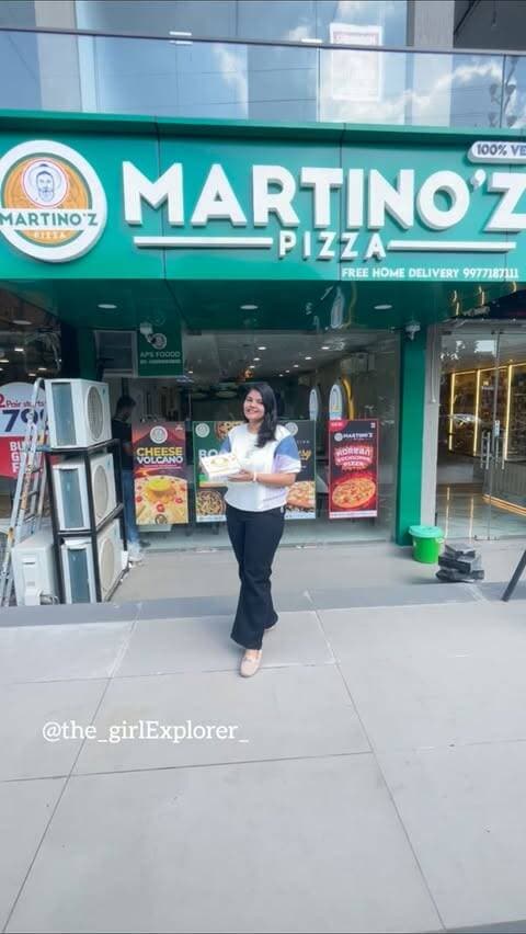 9 Cheese Pizza in just ₹100/- 😱
🤩Grand Opening Day Offer - Available for Dine In And Take Away
Opening Date - 26th September, 2026😍
Any Regular Size Pizza - ₹100
Any Medium Size Pizza - ₹200
#pizza #indore #cheesy #indorefood