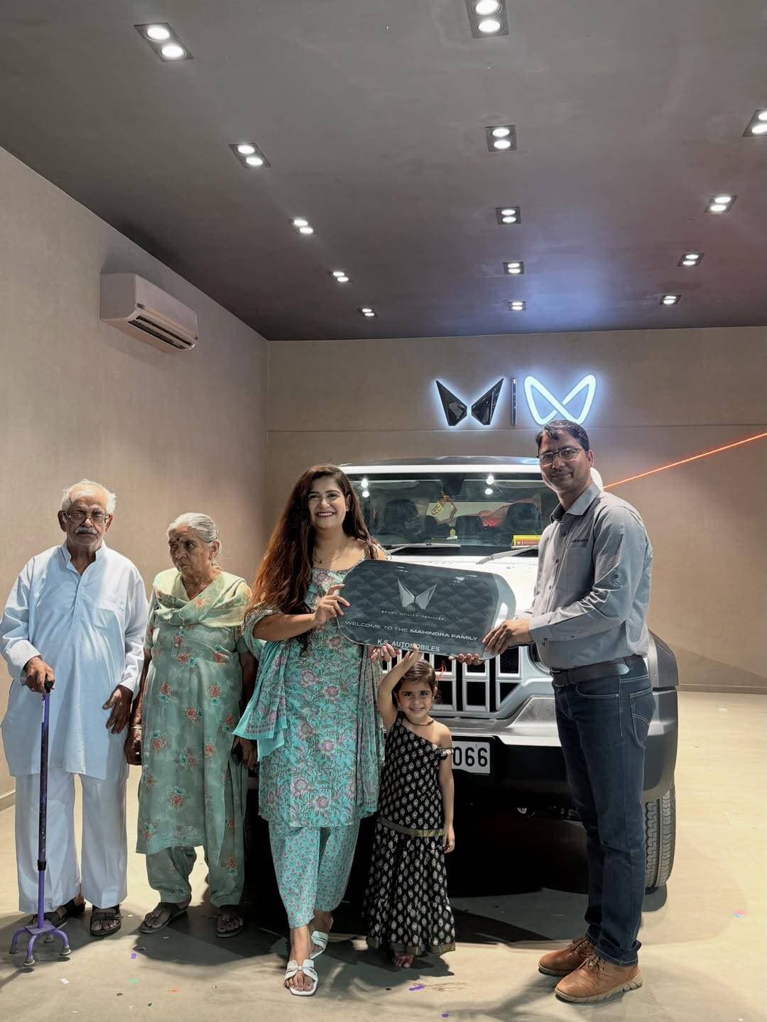 Officially in my Thar girl era. 🤍🧿