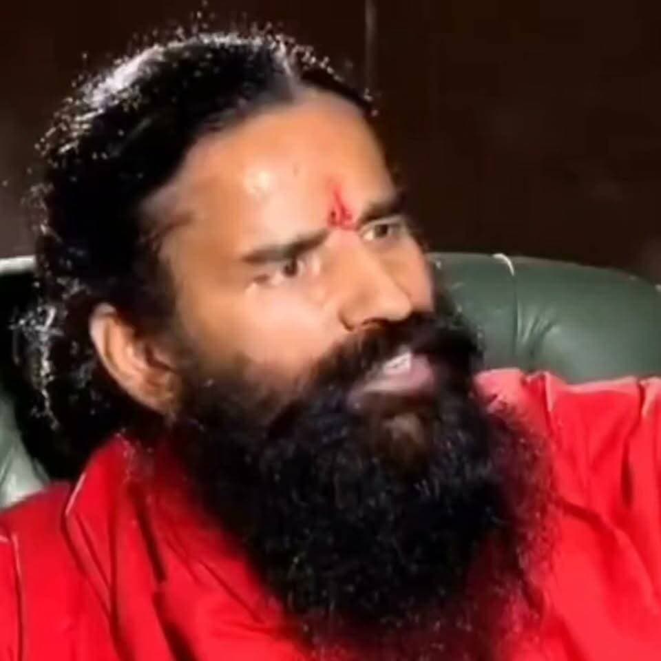 बाबा रामदेव ने कहा कि तीन दिन पहले बृजभूषण शरण सिंह ने फोन कर कहा था कि आज तक की सारी बातें खत्म करते हैं। उन्होंने कहा कि दोनों संतों की मौजूदगी में बातचीत हुई और अब विवाद खत्म हो गया है।
#बाबारामदेव #बृजभूषणशरणसिंह #अयोध्या #सनातनधर्म #गोंडा