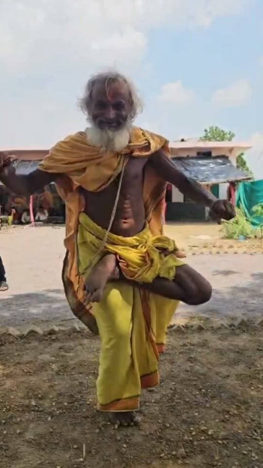 गजब बाबा जी
चलते - चलते