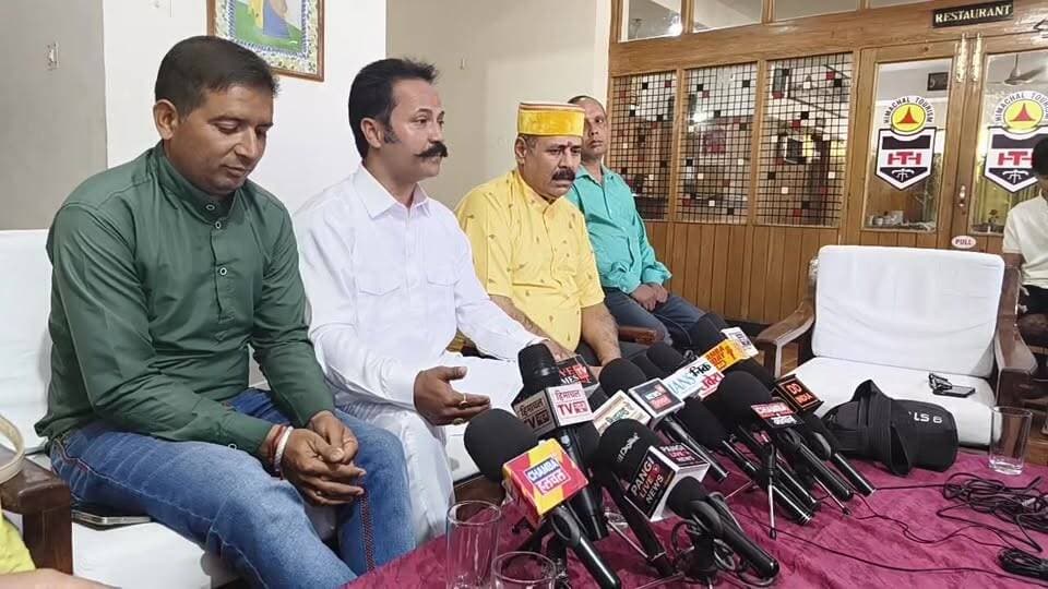 कँगना पर पूछे गए सवाल को लेकर CL ठाकुर ने सांधी चुप्पी