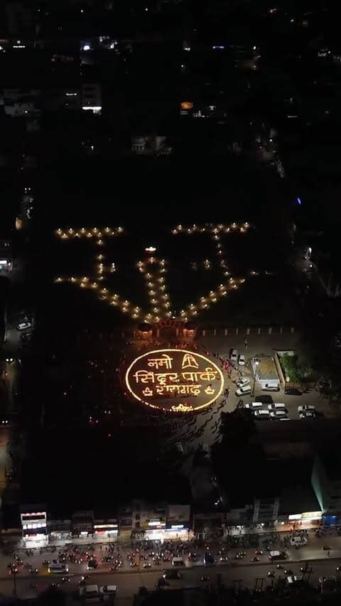 आशीर्वाद के दीपों से रोशन हुआ रायगढ़!🪔❤️
#सेवा_संकल्प_अभियान #sevasankalpabhiyan #aashirwadkadiya #raigarh #आशीर्वाद_का_दीया