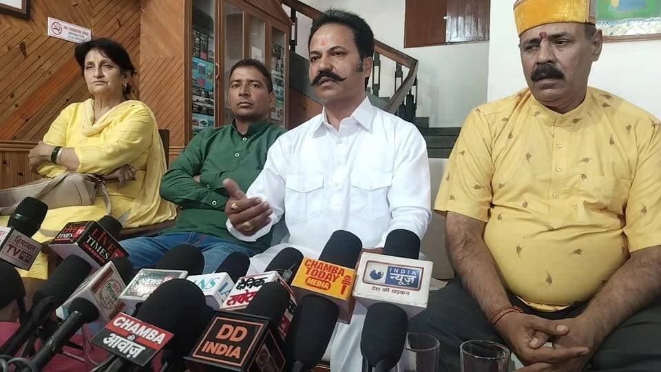 पांगी भाजपा मंडल प्रभारी C L ठाकुर ने की पत्रकार वार्ता। राज्य सभा हर्ष महाजन का किया धन्यवाद