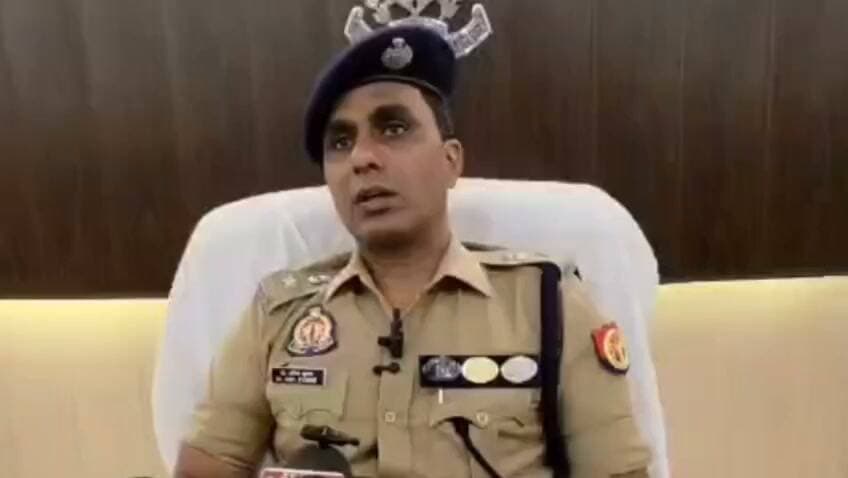 #आजमगढ़ के एसपी डॉ अनिल कुमार का बड़ा ऐलान, दोनों बच्चियों की परवरिश का उठाएंगे खर्च