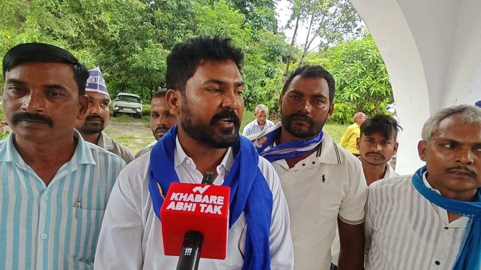OBC की हिस्सेदारी समेत कई मांगों को लेकर मऊ में प्रदर्शन, कलेक्ट्रेट तक पहुंचे कार्यकर्ता
#मऊ #OBC #प्रदर्शन